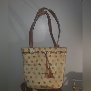 Vintage DOONEY & BOURKE DB Logo Cream Mini Tassel Tote Bag Satchel Purse